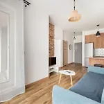 Wola Homely Apartment #106